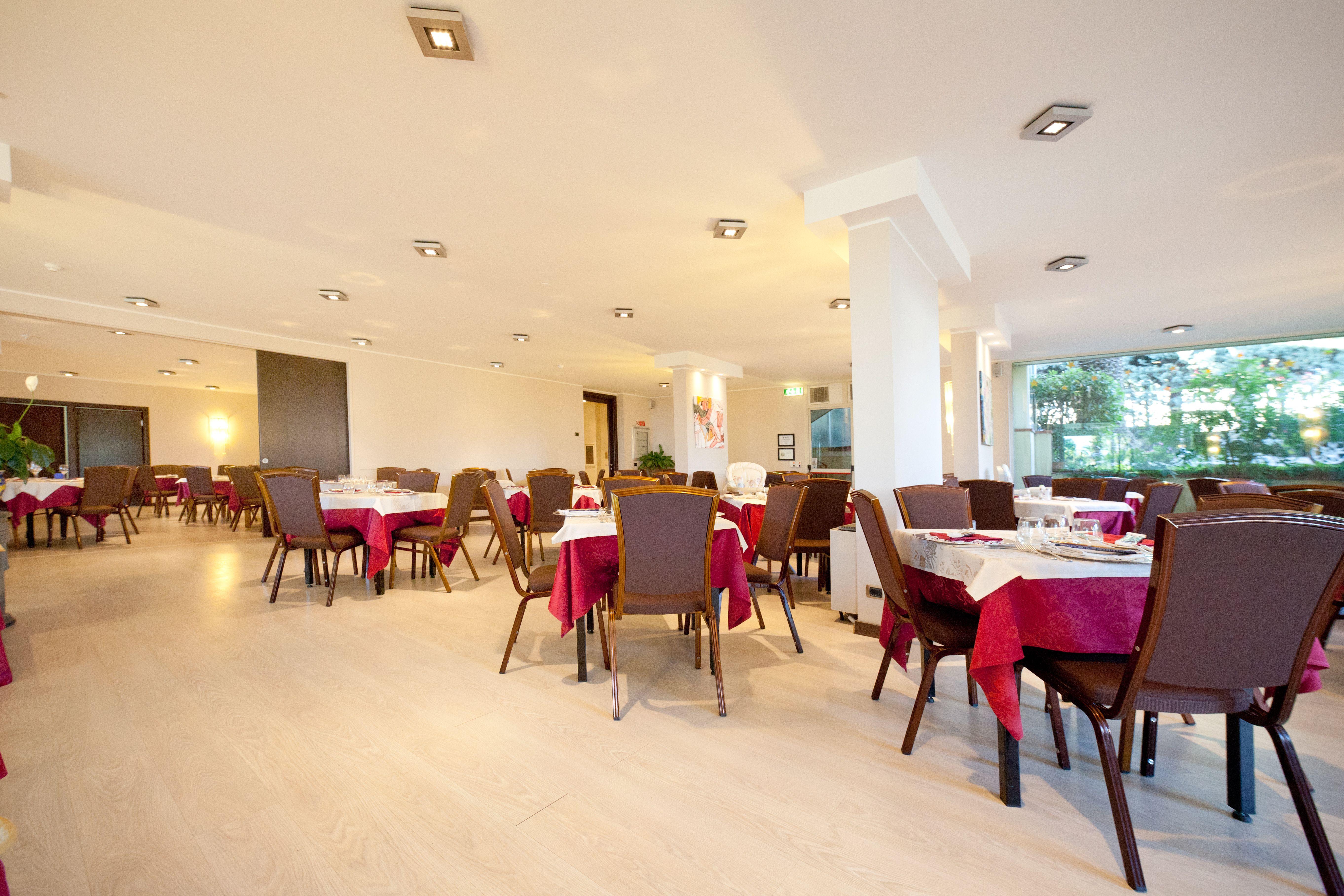 Nyala Suite Hotel San Remo Buitenkant foto