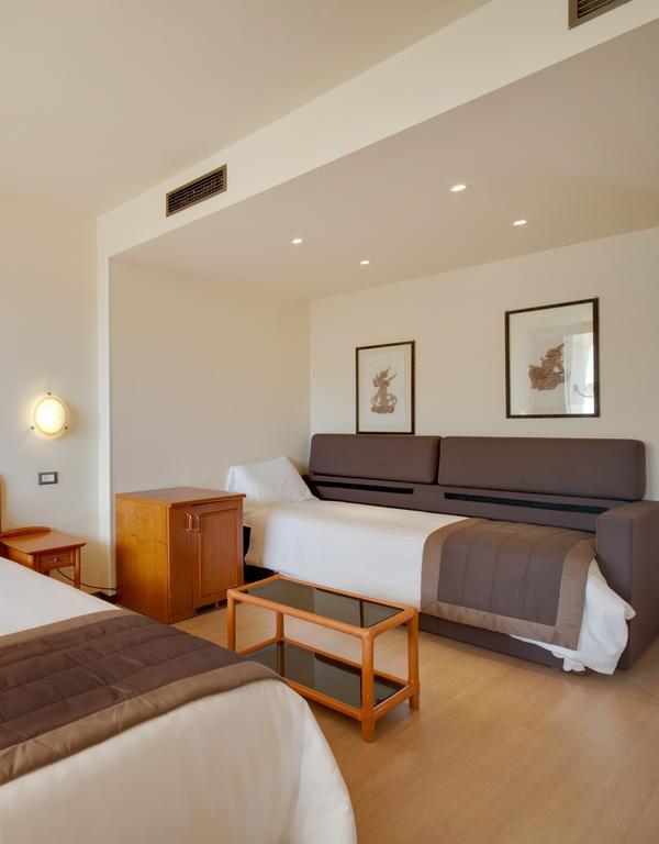 Nyala Suite Hotel San Remo Buitenkant foto