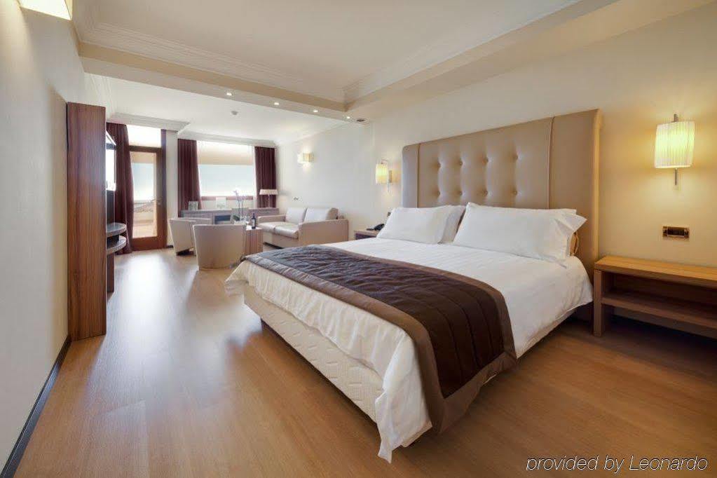 Nyala Suite Hotel San Remo Buitenkant foto