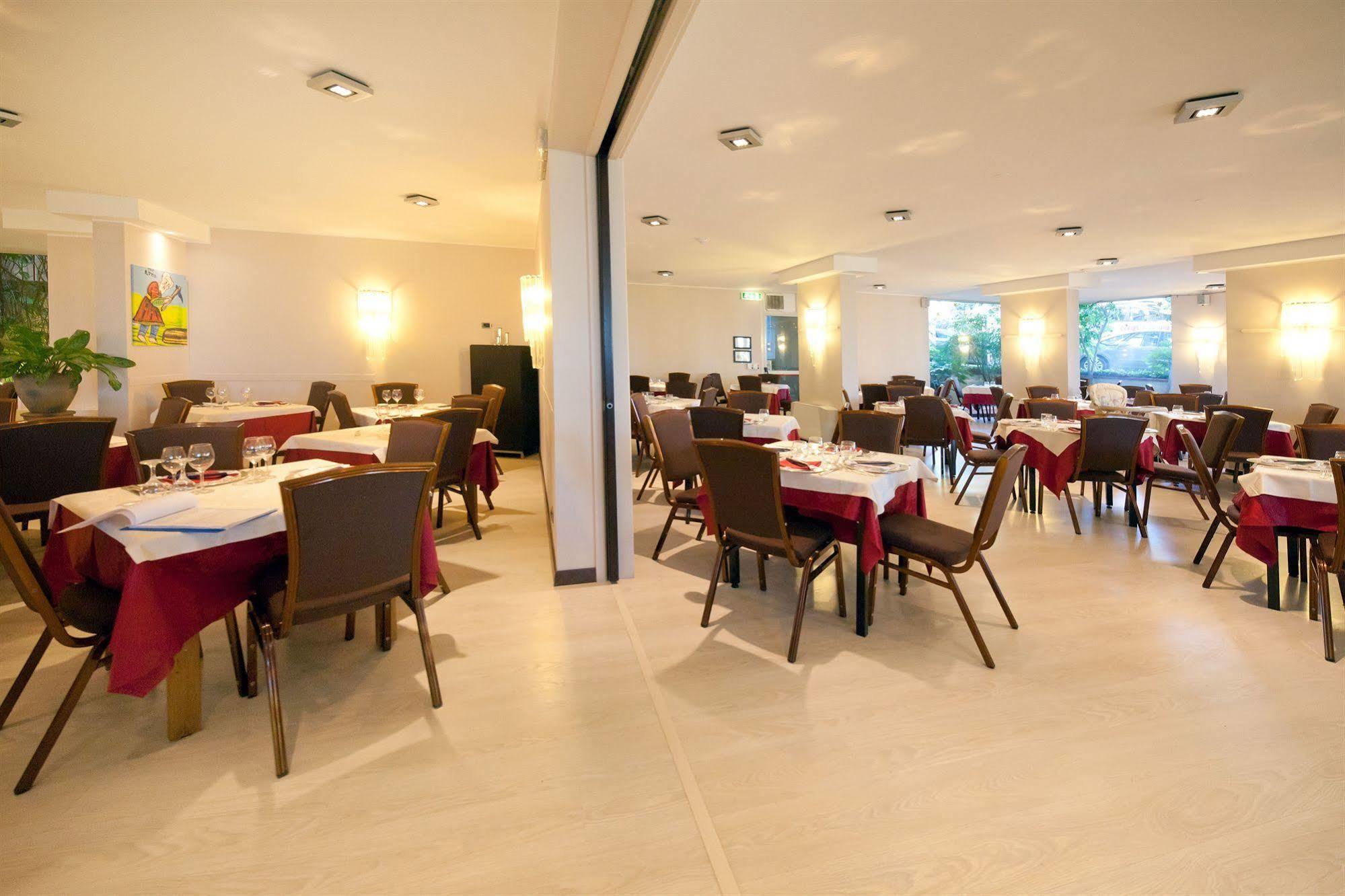 Nyala Suite Hotel San Remo Buitenkant foto