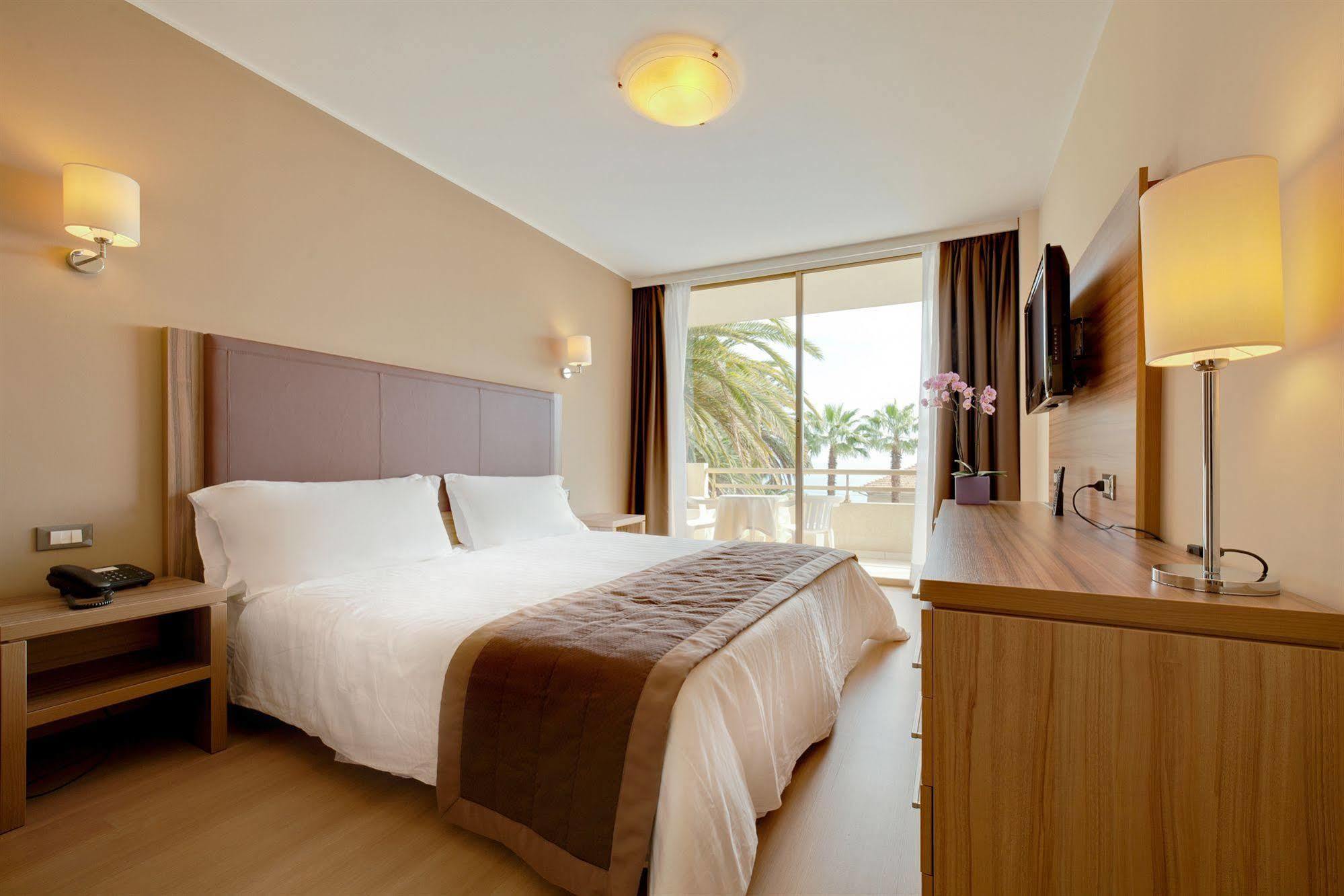 Nyala Suite Hotel San Remo Kamer foto