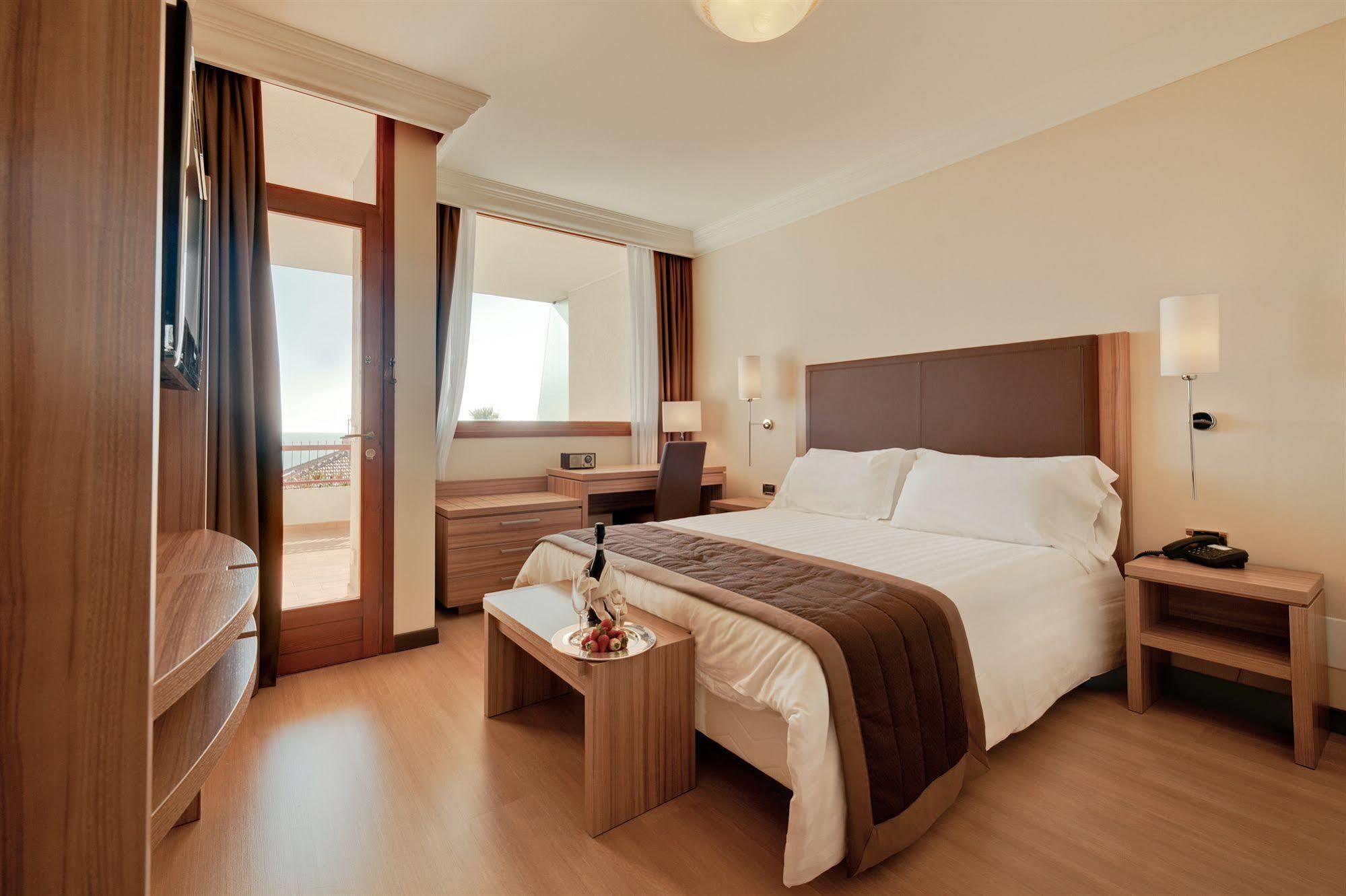 Nyala Suite Hotel San Remo Kamer foto