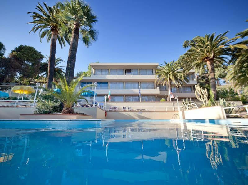 Nyala Suite Hotel San Remo Buitenkant foto